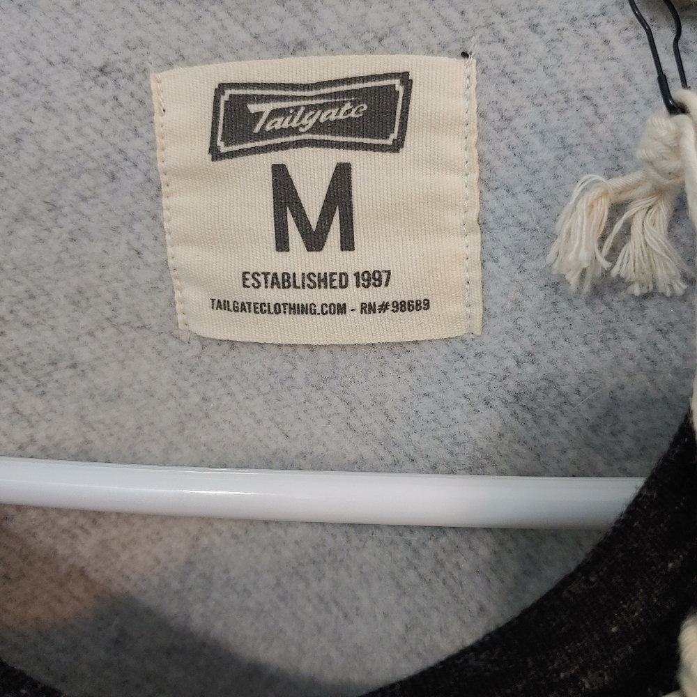 WVU College Vault Sweatshirt NWT Dark Ash Grey Embrodiered Logo Size Medium - Picture 5 of 6